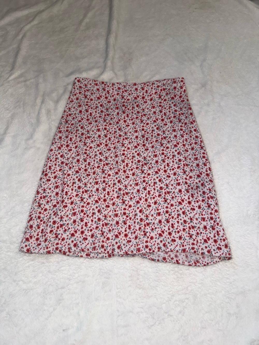 Brandy Melville John Galt Clare floral print skirt 💕